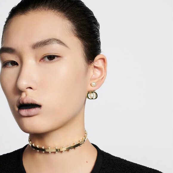 Like New Dior Tribales Earrings Gold-Finish Metal and White Resin Pearls - Picture 3 of 5